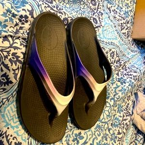 Oofos Women’s Sandal in Calypso